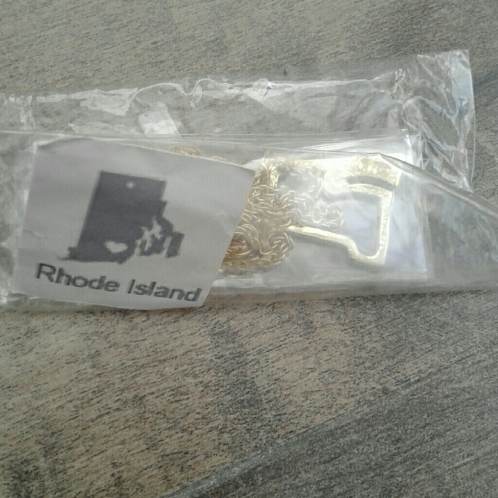 Brand new Rhode Island shape state necklace gold